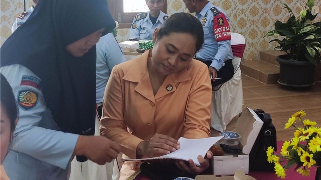 Sambung Silaturahmi, Dharma Wanita Persatuan Rutan Magetan Gelar Arisan ...