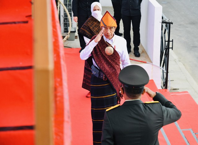 Presiden Jokowi dan Ibu Iriana ikuti upacara peringatan Hari Lahir Pancasil di Provinsi Nusa Tenggara Timur, 1 Juni 2022. Foto: Laily Rachev/Biro Pers Sekretariat Presiden