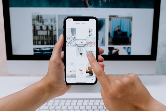 Ilustrasi mengubah font di bio Instagram iPhone. Foto: Pexels.com