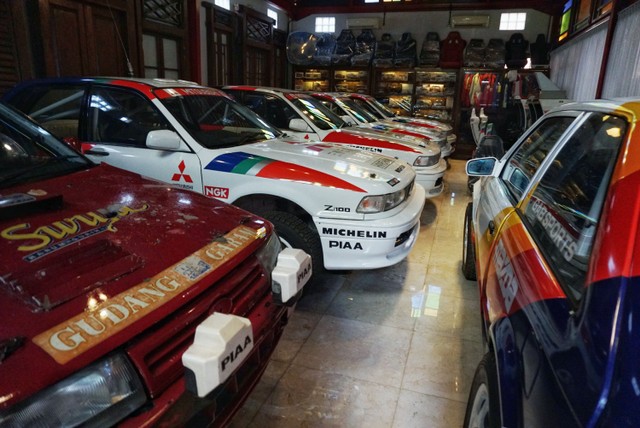 Anthon Novianto Kolektor Mobil Balap Retro Foto: Jamal Ramadhan/kumparan