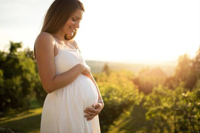 Ilustrasi baby bump artinya dan fakta menariknya (Sumber: iStock)