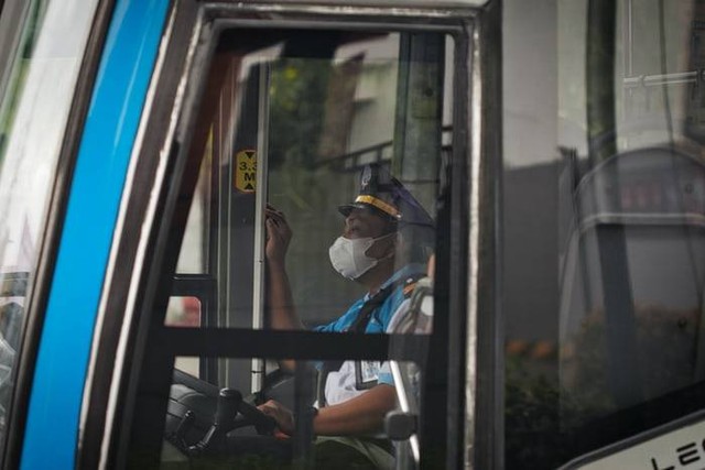 rute busway Harmoni blok M. sumber foto : unsplash/visual kara.