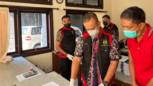 Kejati Bali geledah kantor LPD Adat Sangeh. Foto: Kejati Bali