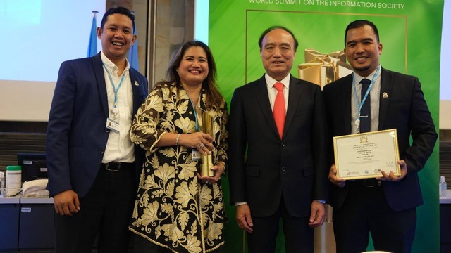 Pemprov DKI Jakarta menjadi juara atas inovasi sistem pengendalian banjir (Flood Control System) di WSIS Prizes 2022. Foto: Pemprov DKI Jakarta
