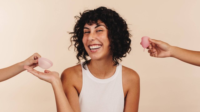 Menstrual disc dan menstrual cup. Foto: Shutterstock