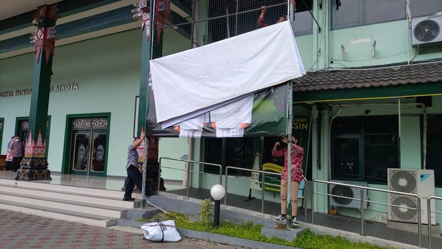 Baliho Ucapan Terima Kasih Ke Eks Walkot Yogyakarta Haryadi Suyuti