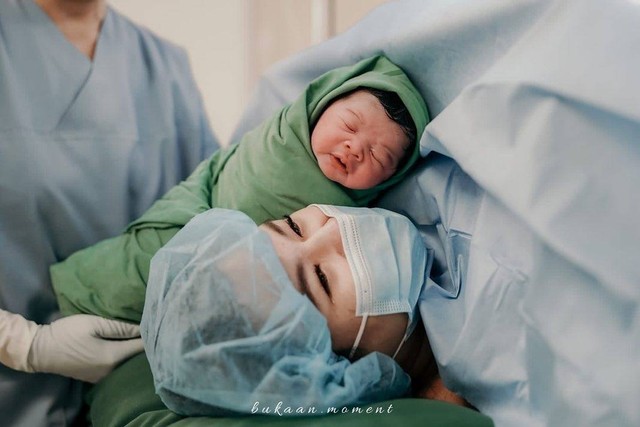 Eriska Rein melahirkan anak kedua.
 Foto: Instagram/@eriskarein