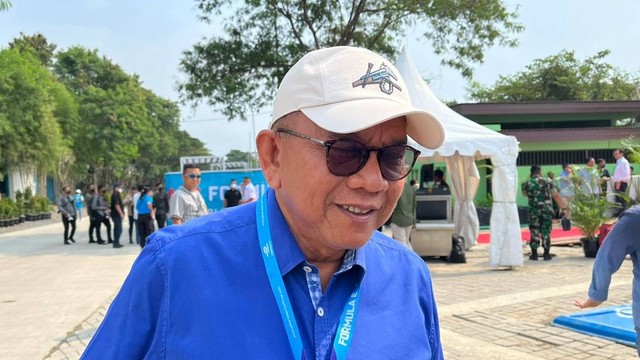 Anggota DPRD DKI Jakarta dari Fraksi Gerindra, Mohammad Taufik hadir langsung menonton ajang balap mobil listrik Formula E di Jakarta International E-Prix Circuit (JIEC), Jakarta, Sabtu (4/6/2022).
 Foto: Haya Syahira/kumparan