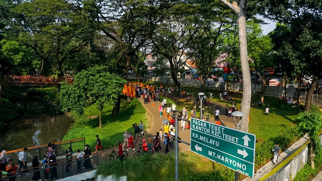 Suasana di Tebet Eco Park, Jakarta pada Minggu (5/6/2022) pagi. Foto: Iqbal Firdaus/kumparan