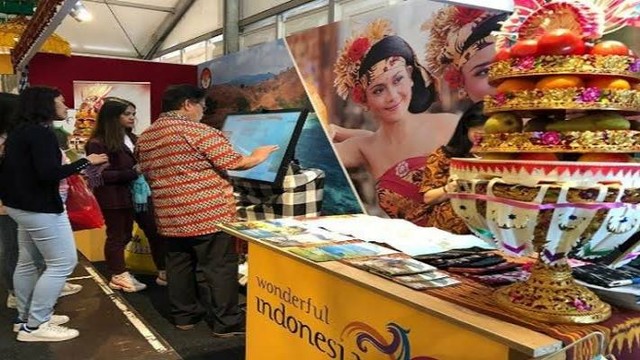 Promosi pariwisata Indonesia dalam acara Tong Tong Fair di Den Haag, Belanda. (Dok: Kemenpar)