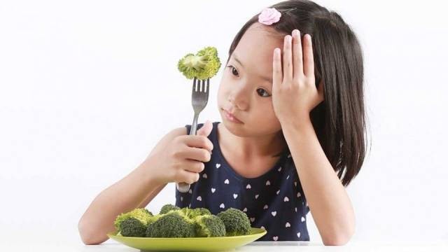 Ilustrasi nafsu makan terus menerun bisa menjadi salah satu gejala anoreksia pada anak. Foto: Unsplash