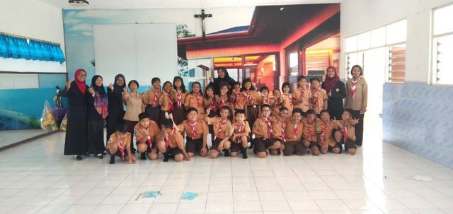 Dokumentasi Pribadi : Siswa SD Santa Maria 3 Jember