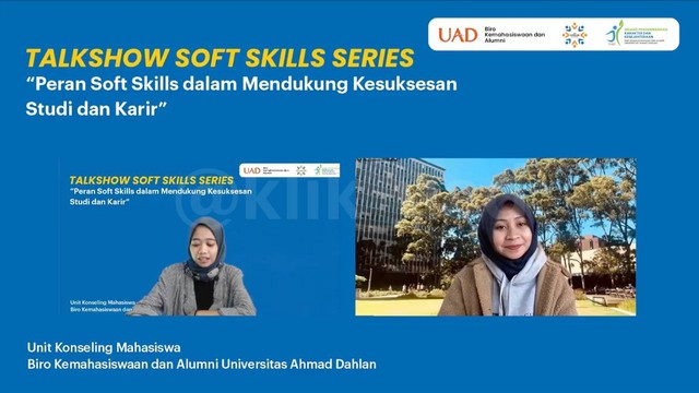 Ika Suciwati (kanan) Alumnnus Universitas Ahmad Dahlan (UAD) narasumber Talkshow Soft Skills Series Bimawa (Foto: Catur)