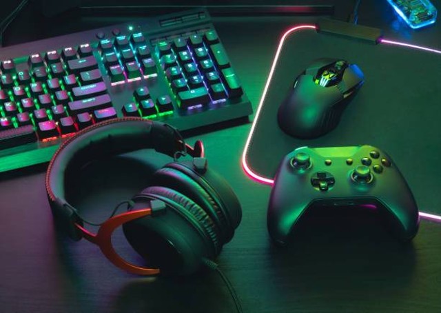 Ilustrasi alat gaming, Sumber : https://pixabay.com