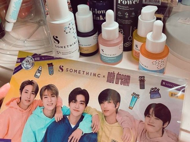 Produk lokal  skincare  brand "Somethinc" berhasil menggandeng NCT Dream sebagai brand ambassador nya. Foto : Milik saya pribadi.