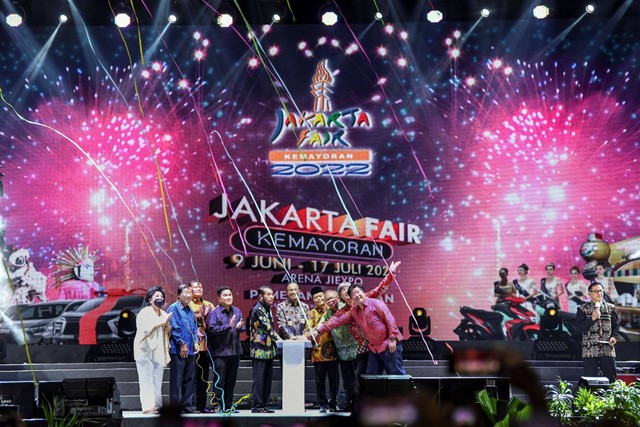 pembukaan Jakarta Fair 2022 di JIExpo Kemayoran, Jakarta, Kamis (9/6/2022). Foto: M RIsyal Hidayat/Antara Foto