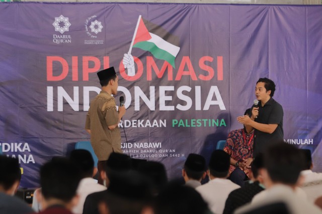 Negara dan Syariat yang tak terlepaskan, juga saling membantu antar negara.