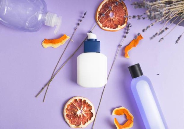 4 Rekomendasi Facewash yang Mengandung AHA BHA | kumparan.com