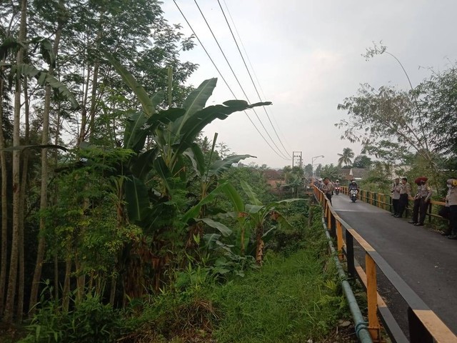 Jembatan Lowokdoro, di Kelurahan Kebonsari, Sukun, Kota Malang, tempat R meninggalkan sepeda motornya. foto/M Sholeh
