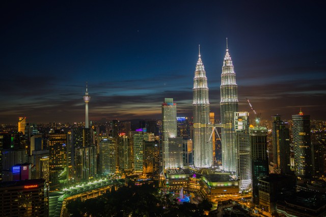 Foto : Pexels/Indra Gunawan, Jam Buka Suria KLCC