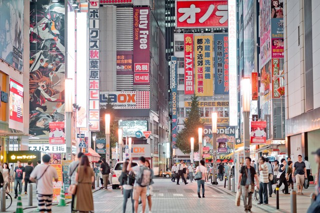 Cek Jam Buka Shinsaibashi Shopping Street di Sini!, Foto: Unsplash/JezaelMelgoza