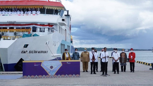 KMP Sultan Muruhum II, kapal buatan BUMN perkapalan tertua yakni PT Industri Kapal Indonesia (IKI). Foto: PT PPA