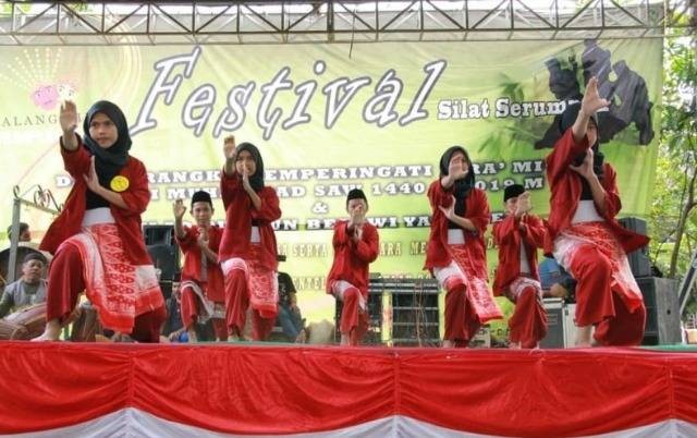 anggota pencak silat cimande gaplek dalam acara festival rumpun betawi/Kredit : Panitia festival rumpun betawi 