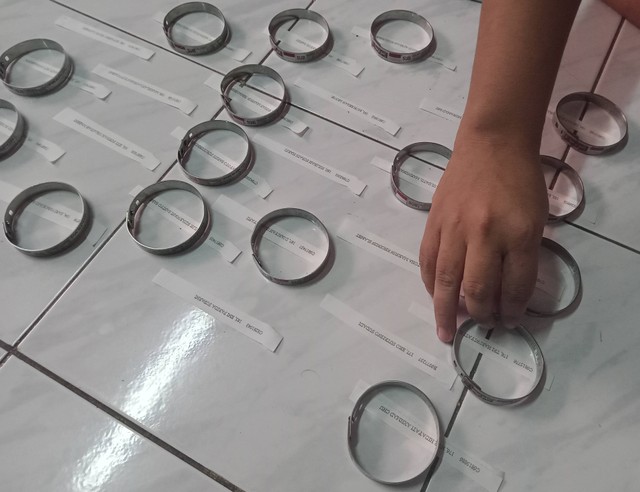 Gelang-gelang untuk jemaaah haji. Foto-foto: Masruroh/Basra