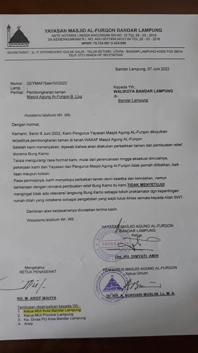 Pengurus Masjid Al-Furqon Tolak Pembangunan Relief Bung Karno: Tidak Relevan (2)