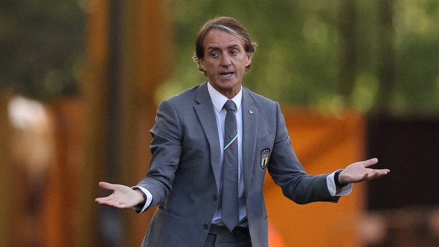 Pelatih Italia Roberto Mancini di pertandingan UEFA Nations League di Stadion Molineux, Wolverhampton, Inggris, Sabtu (11/6/2022). Foto: Action Images via Reuters/Matthew Childs