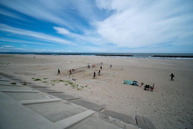 Pantai di Arahama yang pernah diamuk tsunami Jepang. Foto: Ahmad Ariska/acehkini