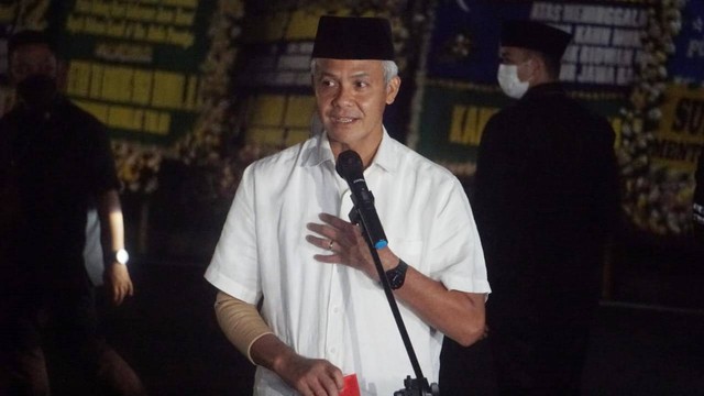 Gubernur Jawa Tengah Ganjar Pranowo di Gedung Pakuan, Bandung, Minggu (12/6/2022). Foto: Jamal Ramadhan/kumparan