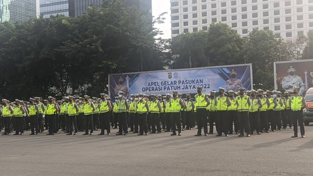 Apel gelar pasukan Operasi Patuh Jaya 2022 di Polda Metro Jaya, Senin (13/6/2022). Foto: Jonathan Devin/kumparan
