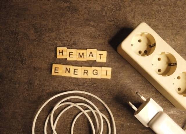 Ilustrasi Hemat Energi. (sumber : shutterstock)