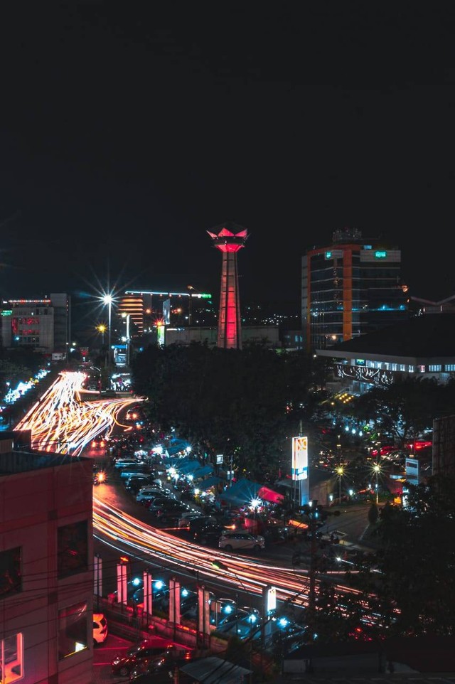 Rekomendasi hotel di Semarang, Photo by Awan/Unsplash