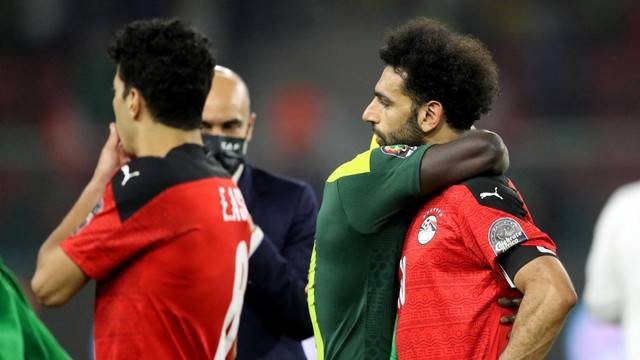 Ekspresi sedih Mohamed Salah di final Piala Afrika. Foto: Mohamed Abd El Ghany/REUTERS