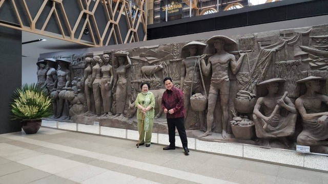 Megawati Soekarnoputri kunjungi Sarinah bersama Erick Thohir, Senin (13/6/2022). Foto: PDIP