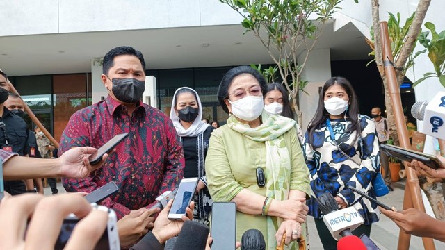 Megawati dan Erick Thohir di Sarinah, Senin (13/6). Foto: Annisa Thahira Madina/kumparan