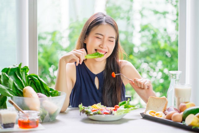 Ilustrasi makanan sehat untuk mencegah penuaan dini. Foto: DW2630/Shutterstock