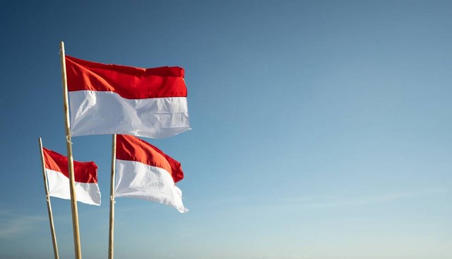 Bendera Negara Indonesia (Sumber: Shutterstock)