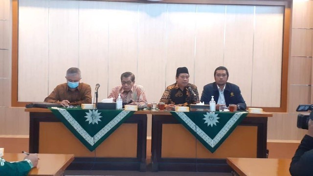 Konferensi pers Muhammadiyah soal kasus sejumlah siswa yang dikabarkan tak boleh ikut ujian karena belum lunasi biaya sekolah. Foto: Erfanto/Tugu Jogja