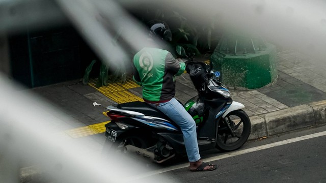 Ilustrasi pengendara sepeda motor. Foto: Iqbal Firdaus/kumparan