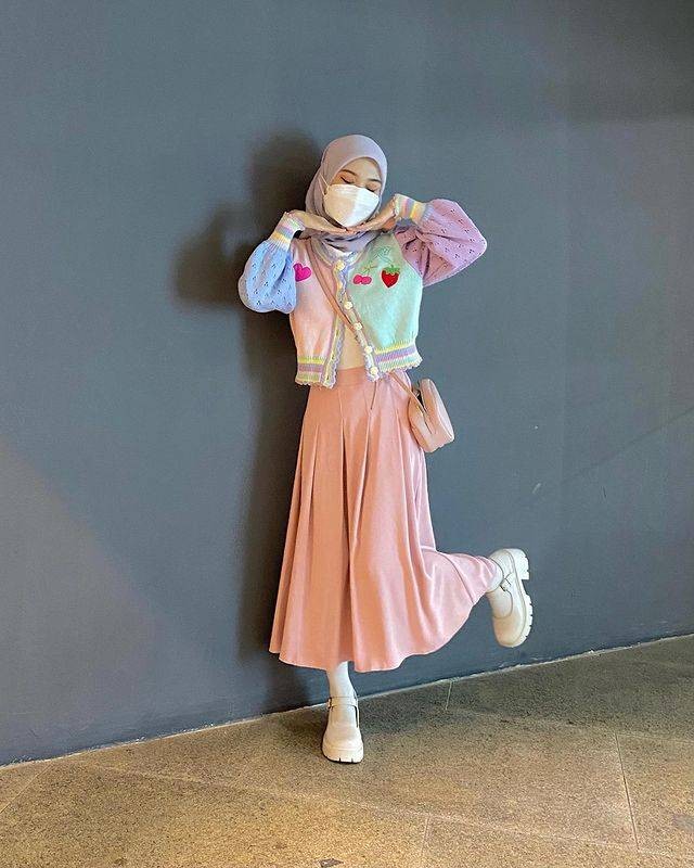 Tampil Cheerful Ini 7 Mix And Match Outfit Hijab Ala Cewek Kue