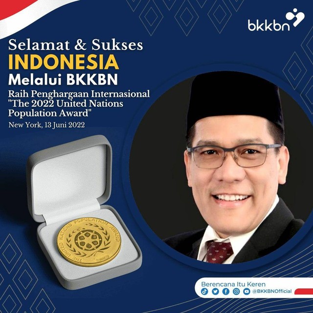 Guru Besar IPB University Mewakili BKKBN Terima United Nations Population (UNP) Award 2022