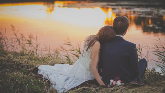 Gambar pasangan pengantin, Sumber: canva.com