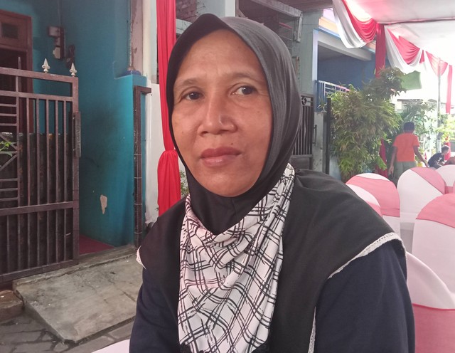 Sri Maryati, warga Kampung Jahit Nusantara, yang dulunya korban PHK dari pabrik tempatnya bekerja. Foto-foto: Masruroh/Basra