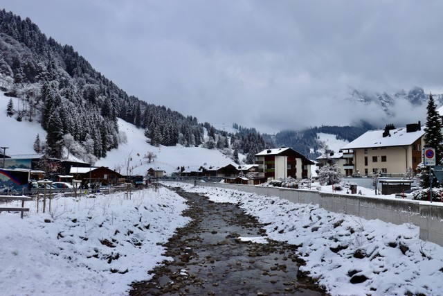 Harga Tiket Masuk Gunung Titlis, Foto: unsplash/Harumi Furusawa