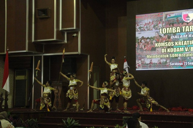 Dokumentasi lomba tari (Sumber foto: Muhammad Shahfiq Iqbal)