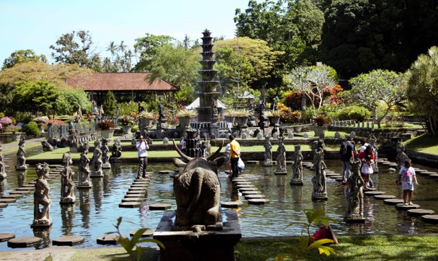 Harga Tiket Tirta Gangga Karangasem Terupdate 2022, https://unsplash.com/@geminigypsydiaries1
