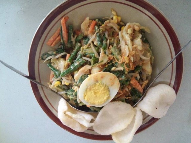 Makanan Tradisional Indonesia: Gado-Gado, Simbol Keragaman dan Keanekaragaman Kuliner Nusantara